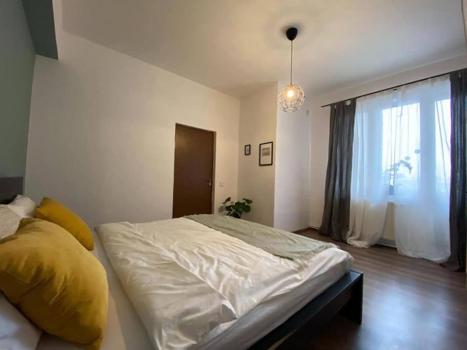 Kara'S Apartment บูคาเรสต์ ภายนอก รูปภาพ