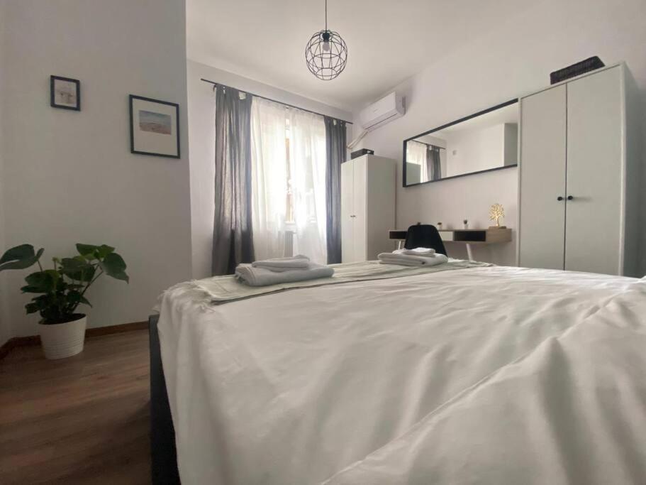 Kara'S Apartment บูคาเรสต์ ภายนอก รูปภาพ